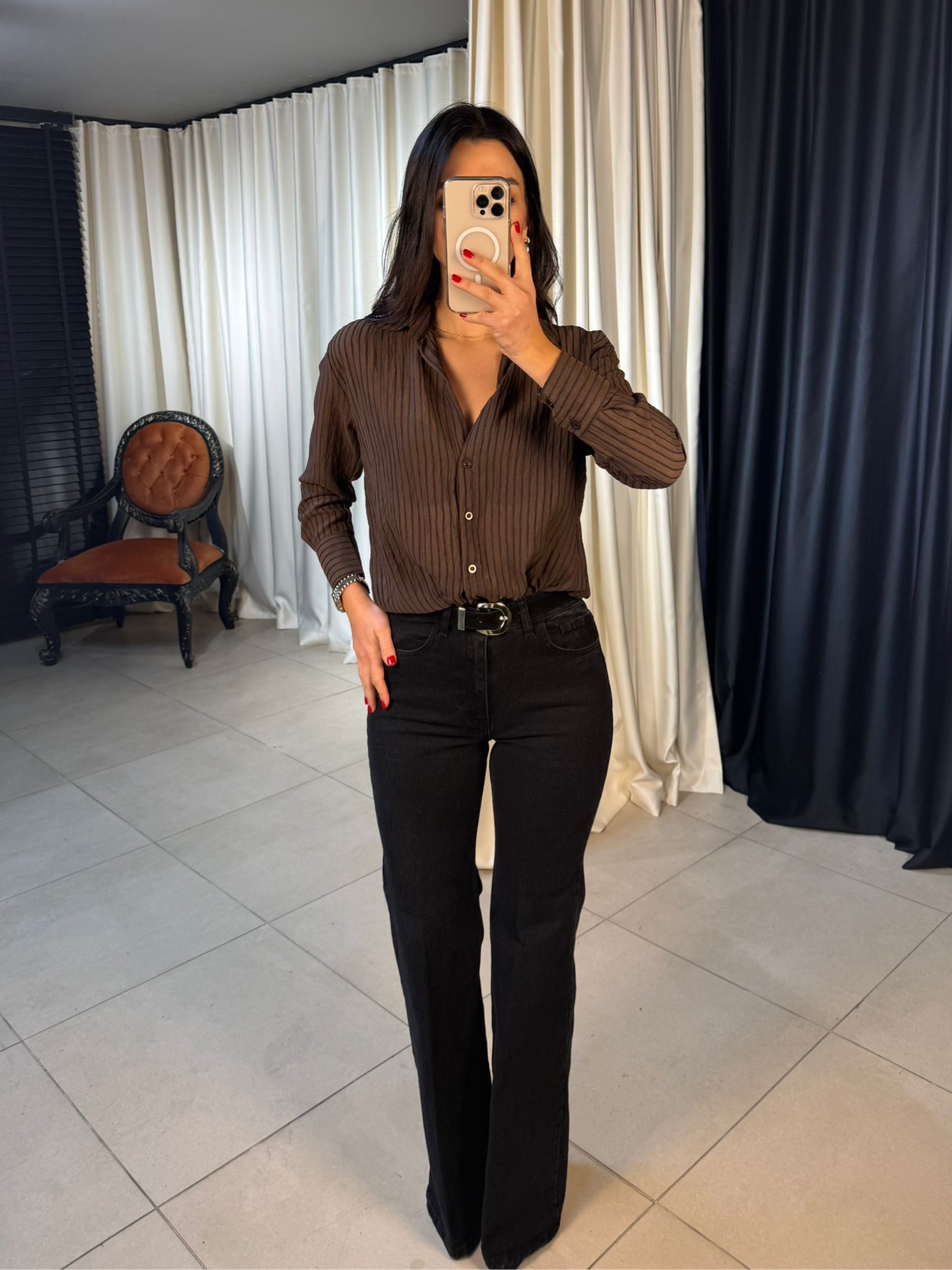 Yüksek Bel Siyah Kemerli Bol Paça Jean