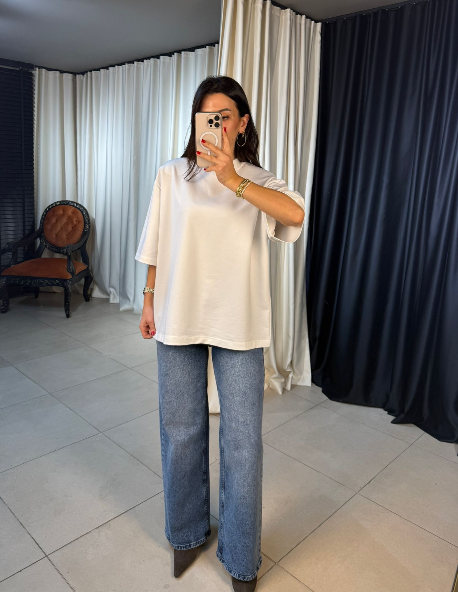 Vatkalı Bisiklet Yaka Oversize Tshirt - BEYAZ