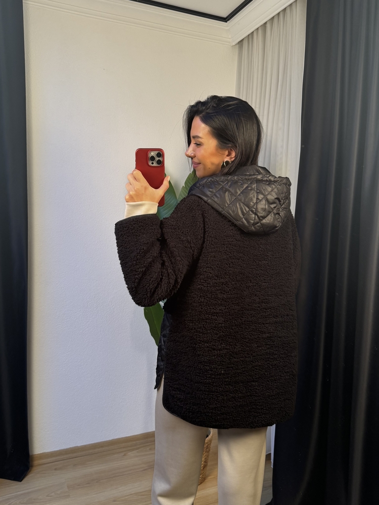 Kapitone Detaylı Peluş Mont