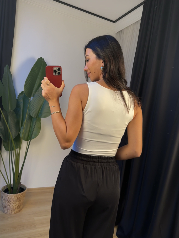 Kare Yaka Kalın Askılı Atlet